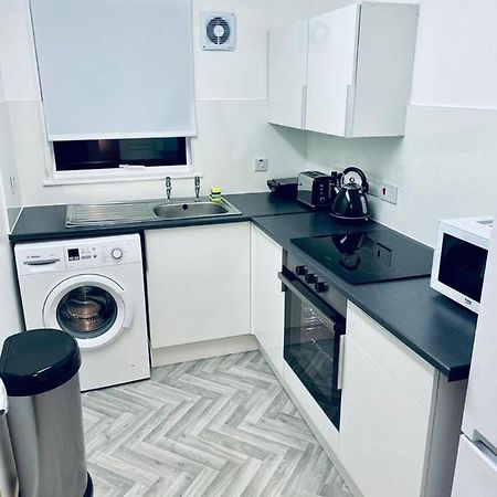 Modern 2 Bedroom Apartment With Free Parking Γλασκώβη Εξωτερικό φωτογραφία