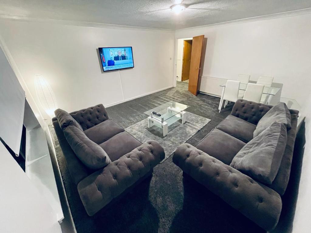 Modern 2 Bedroom Apartment With Free Parking Γλασκώβη Εξωτερικό φωτογραφία