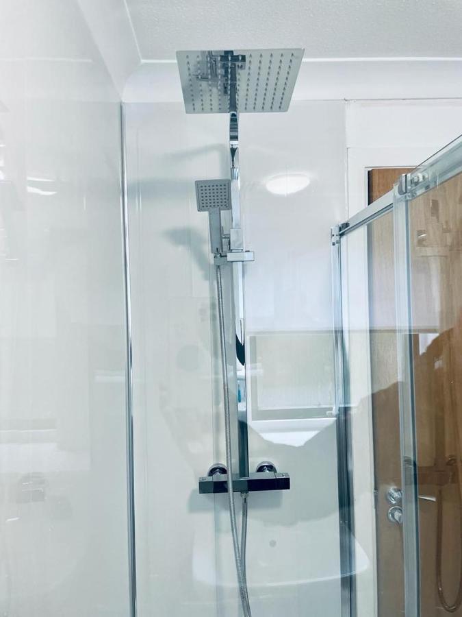 Modern 2 Bedroom Apartment With Free Parking Γλασκώβη Εξωτερικό φωτογραφία
