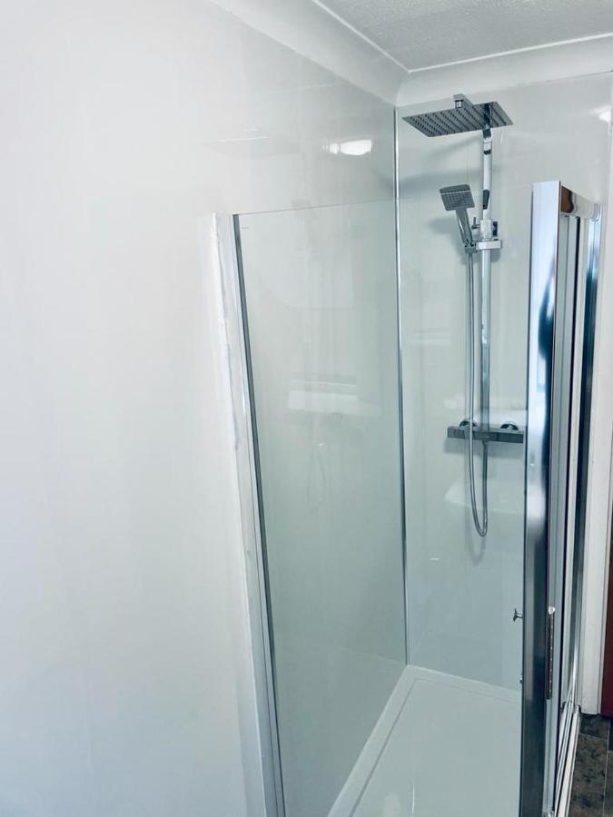 Modern 2 Bedroom Apartment With Free Parking Γλασκώβη Εξωτερικό φωτογραφία
